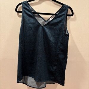 New With Tags Nordstrom V Neck Top Women's XS